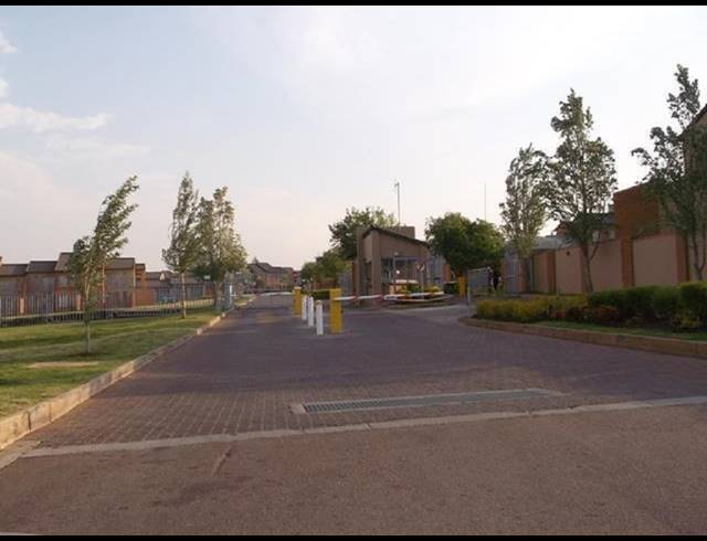 2 BEDROOM APARTMENT FOR SALE IN NOORDWYK